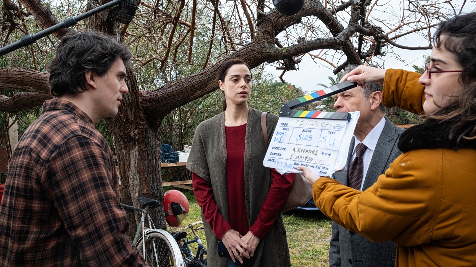 «Σύγκρουση»: Δείτε backstage φωτογραφίες από το νέο ερωτικό δικαστικό θρίλερ του Mega - Φωτογραφία 4