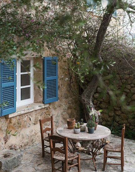 Τραπεζάκια στην ...αυλή. 25 όμορφες διαμορφώσεις - Φωτογραφία 2