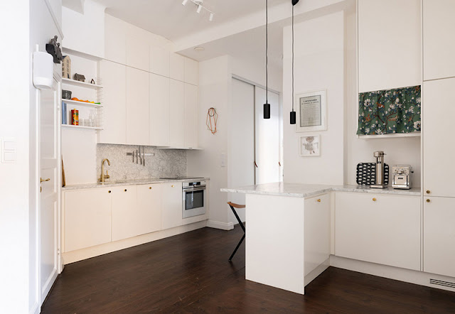 Η διαχρονική γοητεία του λευκού σε 55τμ - Φωτογραφία 11