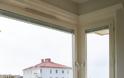 ΜΙΚΡΟΙ ΧΩΡΟΙ: Χρώμα και ζεστή ρουστίκ διαμόρφωση σε 54τμ - Φωτογραφία 16