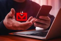 ΟΙ ΑΠΑΤΕΣ ΜΕ SMS, SOCIAL MEDIA ΚΑΙ ΨΕΥΤΙΚΕΣ ΔΙΑΦΗΜΙΣΕΙΣ ΠΛΗΤΤΟΥΝ ΤΗΝ ΕΛΛΑΔΑ