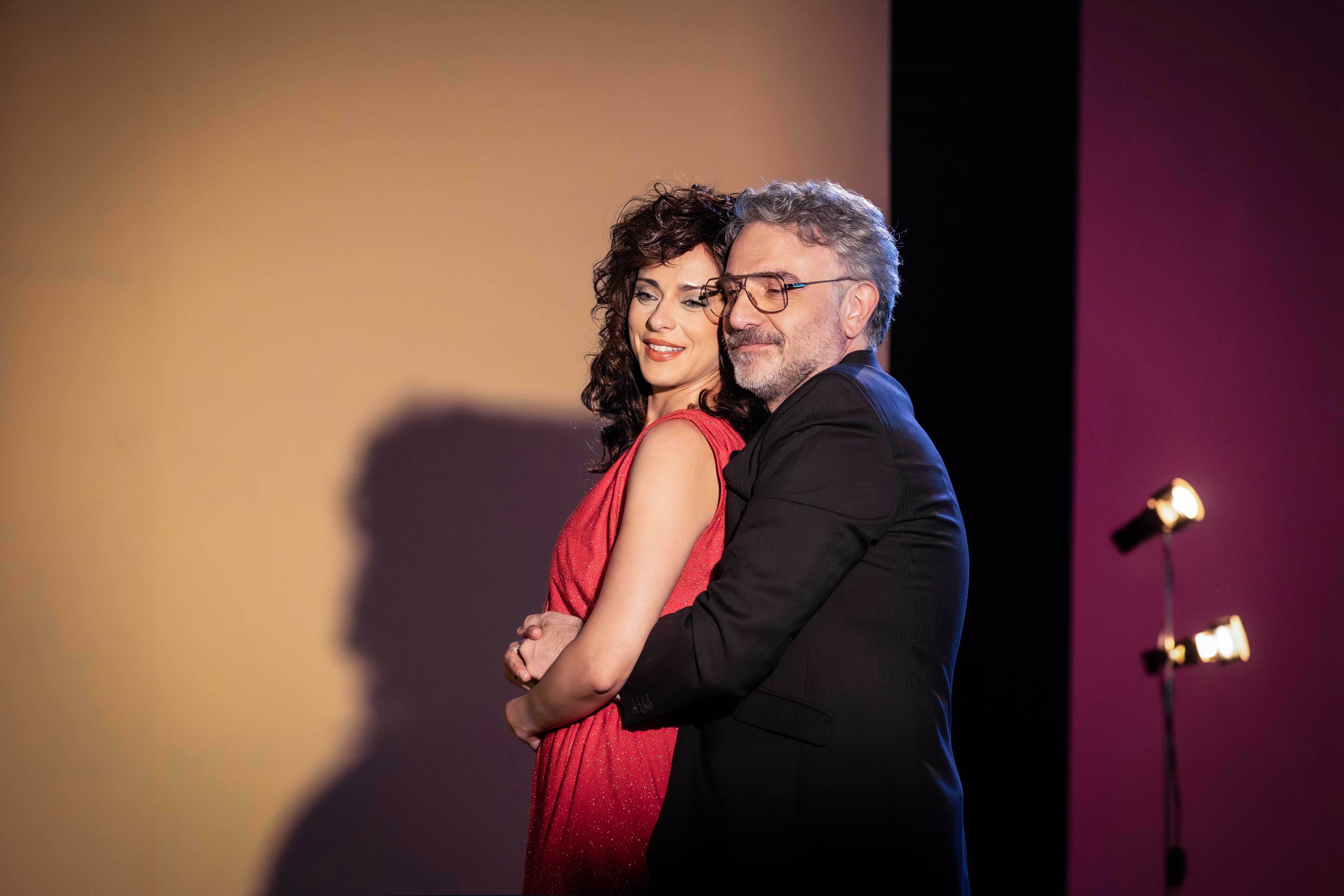 ΝΤΕΡΤΙ: Δείτε backstage υλικό από τα γυρίσματα του τρέιλερ - Φωτογραφία 14