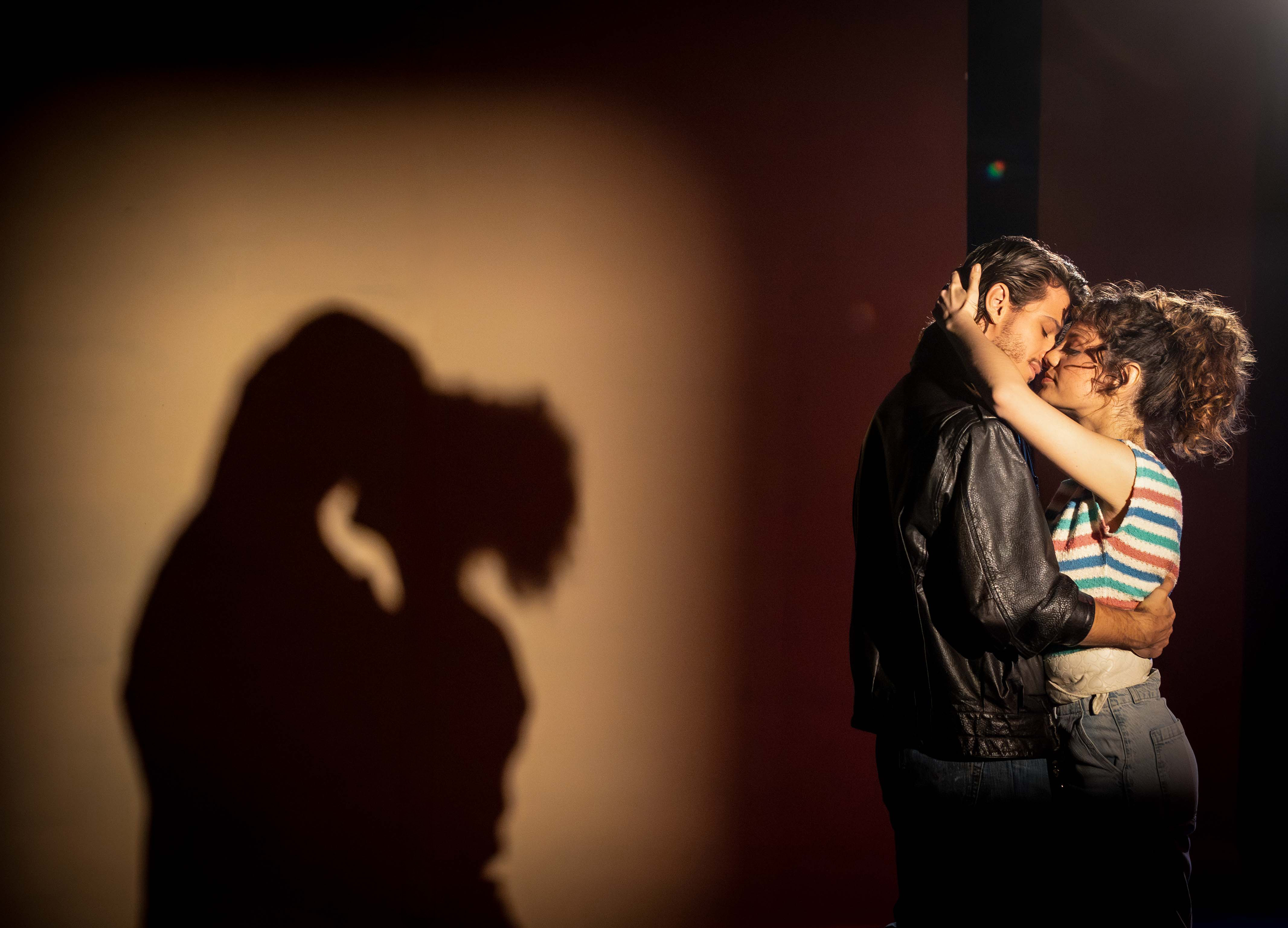 ΝΤΕΡΤΙ: Δείτε backstage υλικό από τα γυρίσματα του τρέιλερ - Φωτογραφία 2