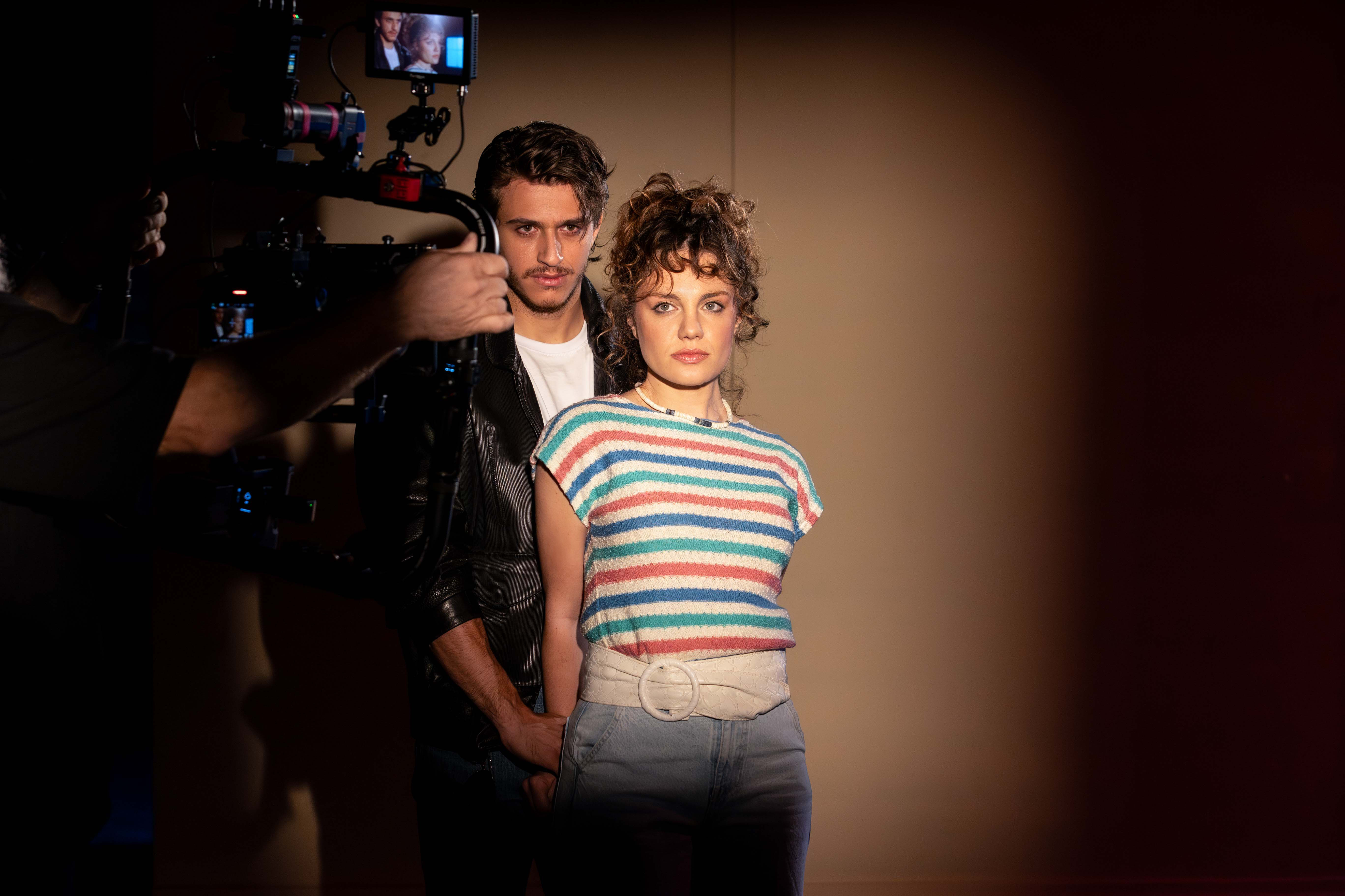 ΝΤΕΡΤΙ: Δείτε backstage υλικό από τα γυρίσματα του τρέιλερ - Φωτογραφία 4