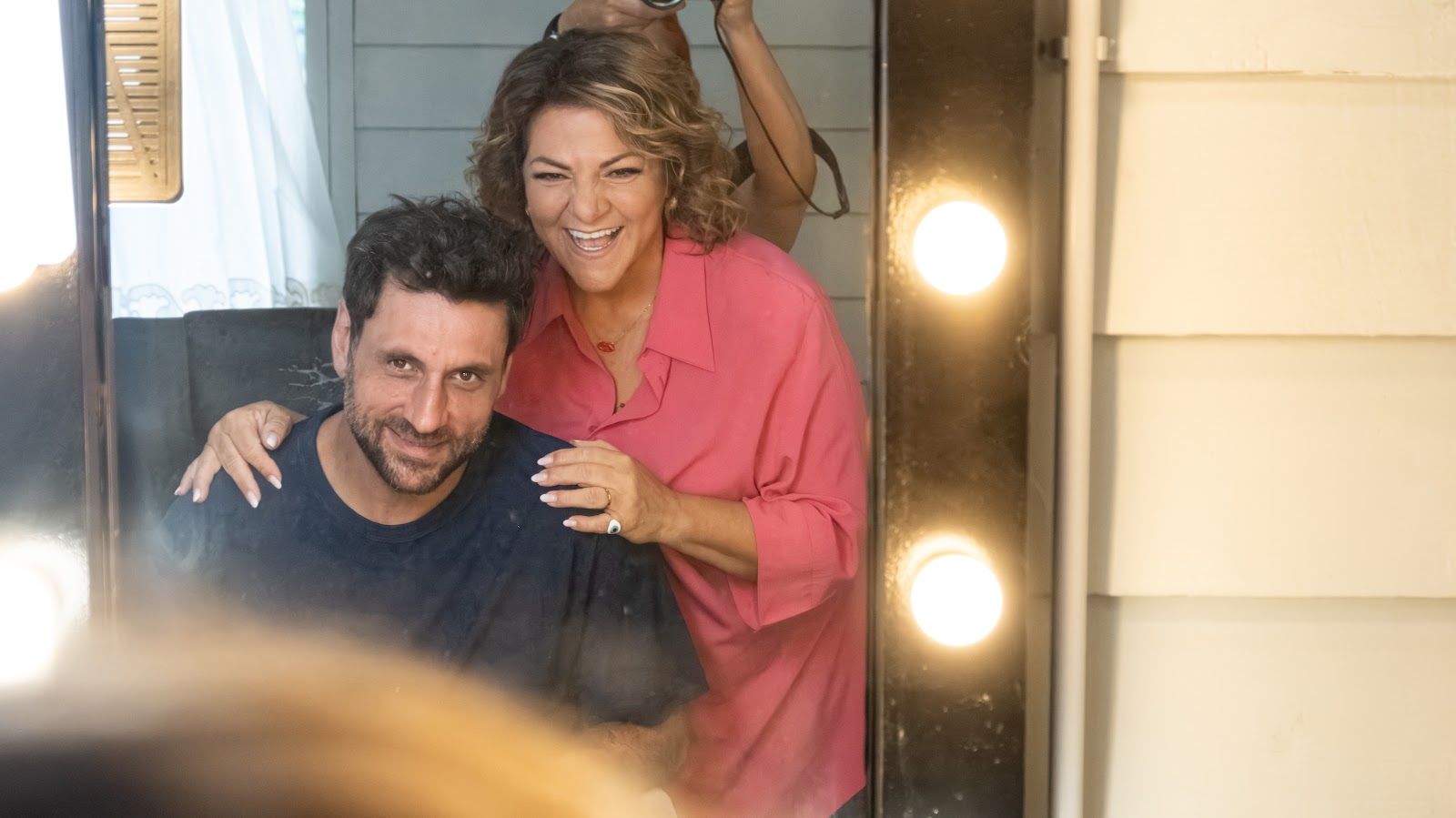 Δείτε εδώ το νέο backstage φωτογραφικό υλικό της σειράς «Κάμπινγκ» - Φωτογραφία 8