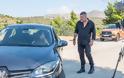 «Δυο μαύρα πουκάμισα»: Δείτε τις νέες backstage φωτογραφίες από τα γυρίσματα - Φωτογραφία 21