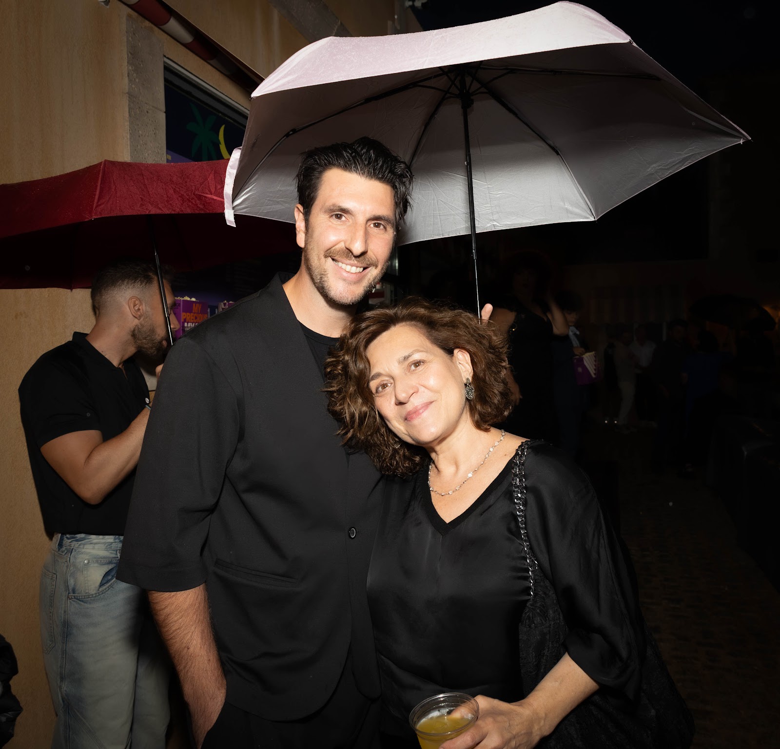 Παρουσιάστηκαν στους δημοσιογράφους οι σειρές «Ντέρτι» και «Κρίνο και Αγκάθι» - Φωτογραφία 3