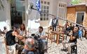 «Κουτσουπιές»: Στα γυρίσματα της νέας καθημερινής κωμωδίας της ΕΡΤ - Φωτογραφία 10