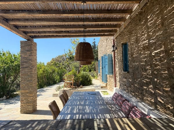 HOME TOUR: Παραδοσιακό πετρόκτιστο στην Άνδρο - Φωτογραφία 24