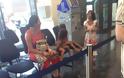 ΑΠΙΣΤΕΥΤΕΣ ΦΩΤΟ: Γυμνά παιδιά μέσα σε τράπεζα στη Θεσσαλονίκη! - Φωτογραφία 2