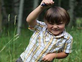 Ταφόπλακα καταπλάκωσε 4χρονο αγοράκι - Φωτογραφία 1