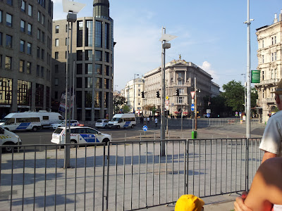 Ισχυρή αστυνομική δύναμη στο Gay Pride Parade στη Βουδαπέστη - Φωτογραφία 6