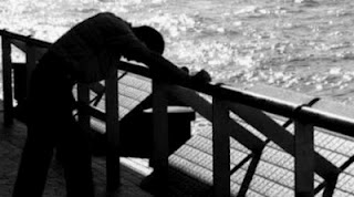 Η Ελλάδα των αυτοκτονιών - 350 απόπειρες μόνο τον Ιούνιο - Φωτογραφία 1