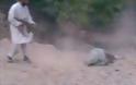 Σκληρό βίντεο: Ταλιμπάν εκτελούν 23χρονη για χάρη του....Αλλάχ!!! - Φωτογραφία 2