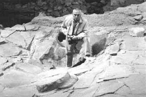 Aρχαιολόγος Σπύρος Μαρινάτος: Διαβάζοντας Παυσανία  ανακάλυψε τις Πλαταιές ! - Φωτογραφία 1