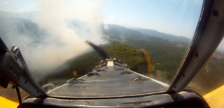 Σβήνοντας φωτιές με PZL! - Εκπληκτικό βίντεο από τα μικρά,παλιά αλλά θαυματουργά αεροσκάφη - Φωτογραφία 1