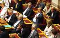 VIDEO: Λογομαχία Χαϊκάλη - Ταμήλου μέσα στη Βουλή!