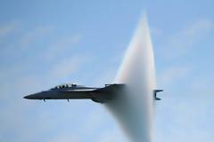 ΔΕΙΤΕ: Σπάζοντας το φράγμα του ήχου