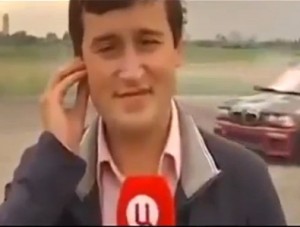 VIDEO: Αυτοκίνητο χτύπησε δημοσιογράφο on air! - Φωτογραφία 1