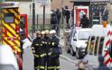 Κατάσταση πολιορκίας σε σχολείο στο Παρίσι: Ελεύθερος ο όμηρος, αρνείται να παραδοθεί ο δράστης - Φωτογραφία 1
