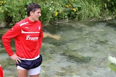 ΚΑΙ... ΜΕΣΑ ΑΠΟ ΠΟΤΑΜΙΑ ΓΙΑ ΧΑΡΗ ΤΟΥ ΘΡΥΛΟΥ! (PHOTOS)