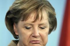 Οι πατούσες της... Μέρκελ