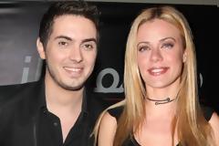 ΔΕΙΤΕ: M.ΧΑΤΖΗΓΙΑΝΝΗΣ - Z.ΜΑΚΡΥΠΟΥΛΙΑ: Φώτο από τις διακοπές τους στην Πάρο