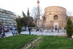 Αναγνώστρια διαμαρτύρεται για την κατάσταση που επικρατεί στην Ροτόντα