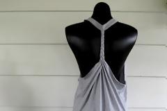 Φτιάξε μόνη σου αυτό το φόρεμα από το t-shirt του αγοριού σου!