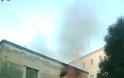 Φωτιά σε ιστορικό κτίριο στο κέντρο της Κέρκυρας - Φωτογραφία 2