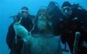 Μυστηριώδης εξαφάνιση υποβρύχιου αγάλματος στην Ιταλία