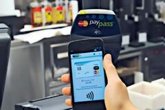 Περάστε, χαμογελάστε, πληρώσατε...