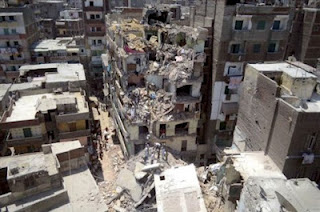 Αίγυπτος: κατασκευαστικό έγκλημα η κατάρρευση 11ώροφου κτιρίου - Φωτογραφία 1