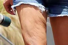 Δεν θα πιστεύετε σε πιο πασίγνωστο μοντέλο ανήκουν αυτά τα πόδια!!!