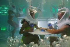 VIDEO: Υποβρύχιο Μπαρ