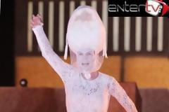 Δείτε τους ηθοποιούς όπως εμφανίζονται στη σκηνή – Τους αναγνωρίζετε;