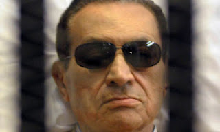 Ξανά στις φυλακές ο Χόσνι Μουμπάρακ - Φωτογραφία 1