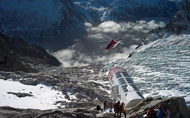 ΔΕΙΤΕ:  Καταφύγιο στην καρδιά του Mont Blanc - Φωτογραφία 8