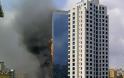 Φόβοι για εγκλωβισμένους  Μεγάλη πυρκαγιά στον ουρανοξύστη Polat στην Κωνσταντινούπολη