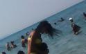 Δείτε την Ευγενία Σαμαρά των ''Ράδιο Αρβύλα'' με σέξι μπικίνι στην παραλία..χωρίς ρετούς - Φωτογραφία 6