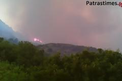 Δείτε βίντεο και φωτογραφίες από τη φωτιά που καίει τα Αργυρά!