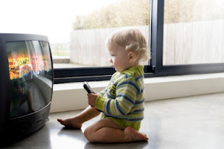 Η πολύ τηλεόραση παχαίνει τα μικρά παιδιά! - Φωτογραφία 1