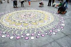 Τα πεζοδρόμια γίνονται έργα τέχνης…