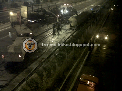 Σύγκρουση φορτηγού με βυτιοφόρο και ανάφλεξη του στον Περιφεριακό Θεσσαλονίκης - Φωτογραφία 2