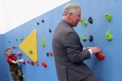 ΠΡΙΓΚΙΠΑΣ ΚΑΡΟΛΟΣ: Τα παιδία παίζει...