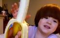 VIDEO: Μωρό δεν μπορεί να πει τη λέξη... μπανάνα