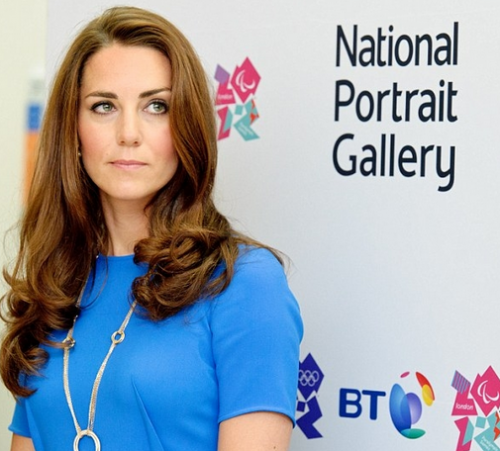 Kate Middleton: Πάρτε βαθιά ανάσα και διαβάστε πόσο κοστίζει το κόσμημά της! [φωτο] - Φωτογραφία 2