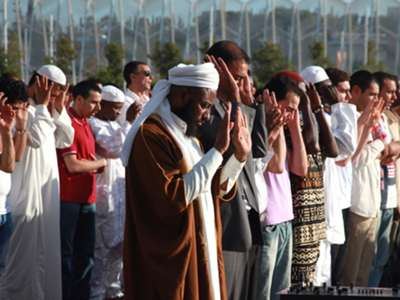 Στο ΣΕΦ και το ΟΑΚΑ θα προσευχηθούν οι Μουσουλμάνοι - Φωτογραφία 1
