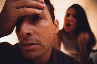 VIDEO: 10 σίγουροι τρόποι για να χωρίσεις από την γυναίκα σου!!! - Φωτογραφία 1