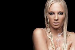 Φωτογραφίες ΣΟΚ..Δείτε πως κατάντησε η Τζούλια Αλεξανδράτου..